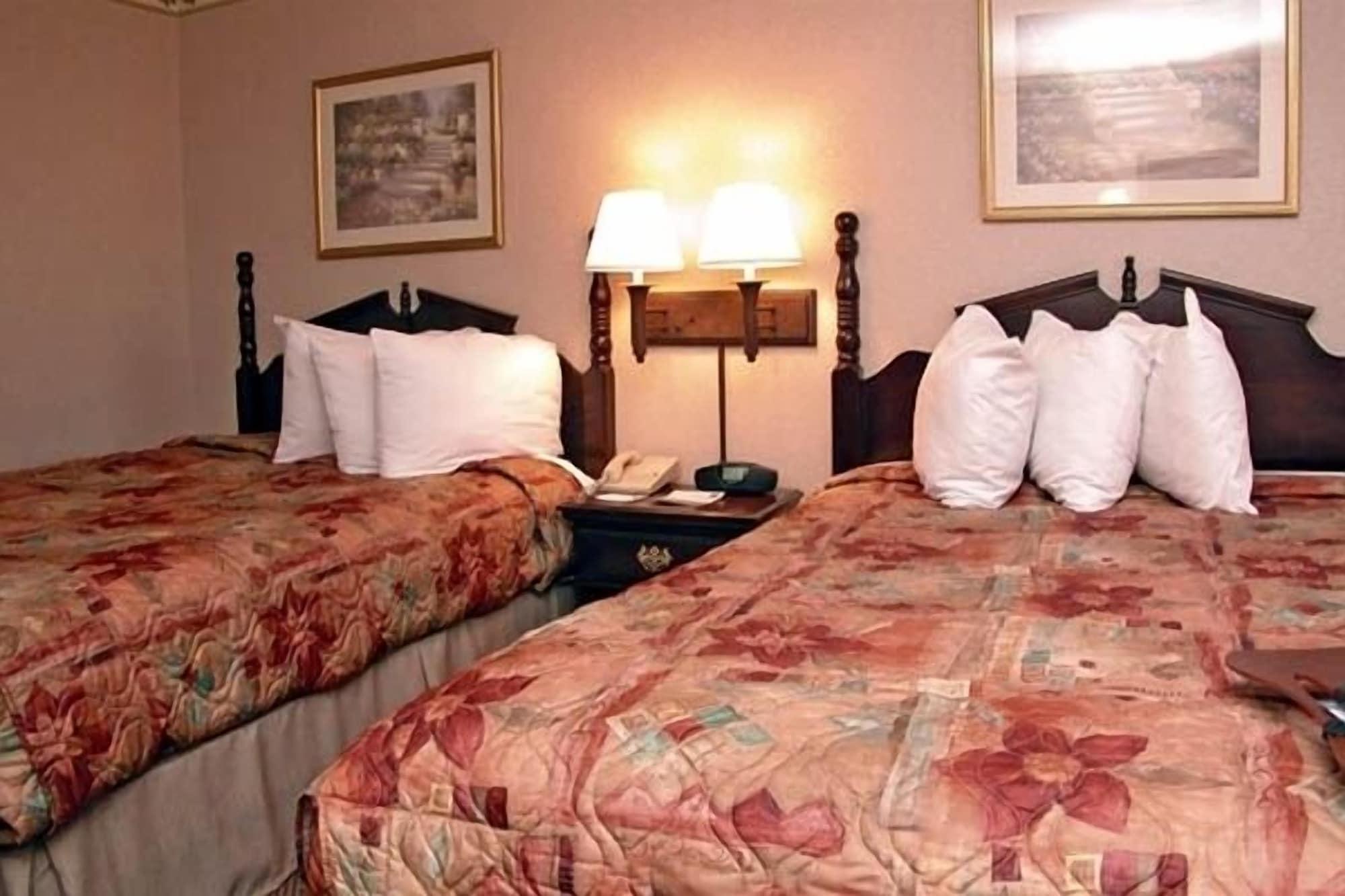Ramada By Wyndham Lebanon Hotel Kültér fotó