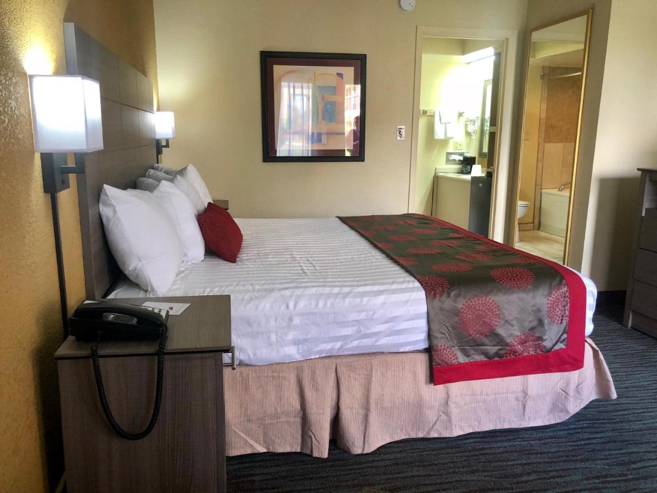 Ramada By Wyndham Lebanon Hotel Kültér fotó
